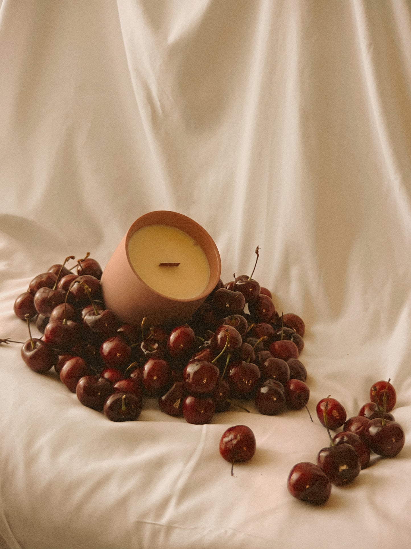 Nieves De Enero Beeswax Coco Creme Candle {Sugar Plum Cherries & Ponche}